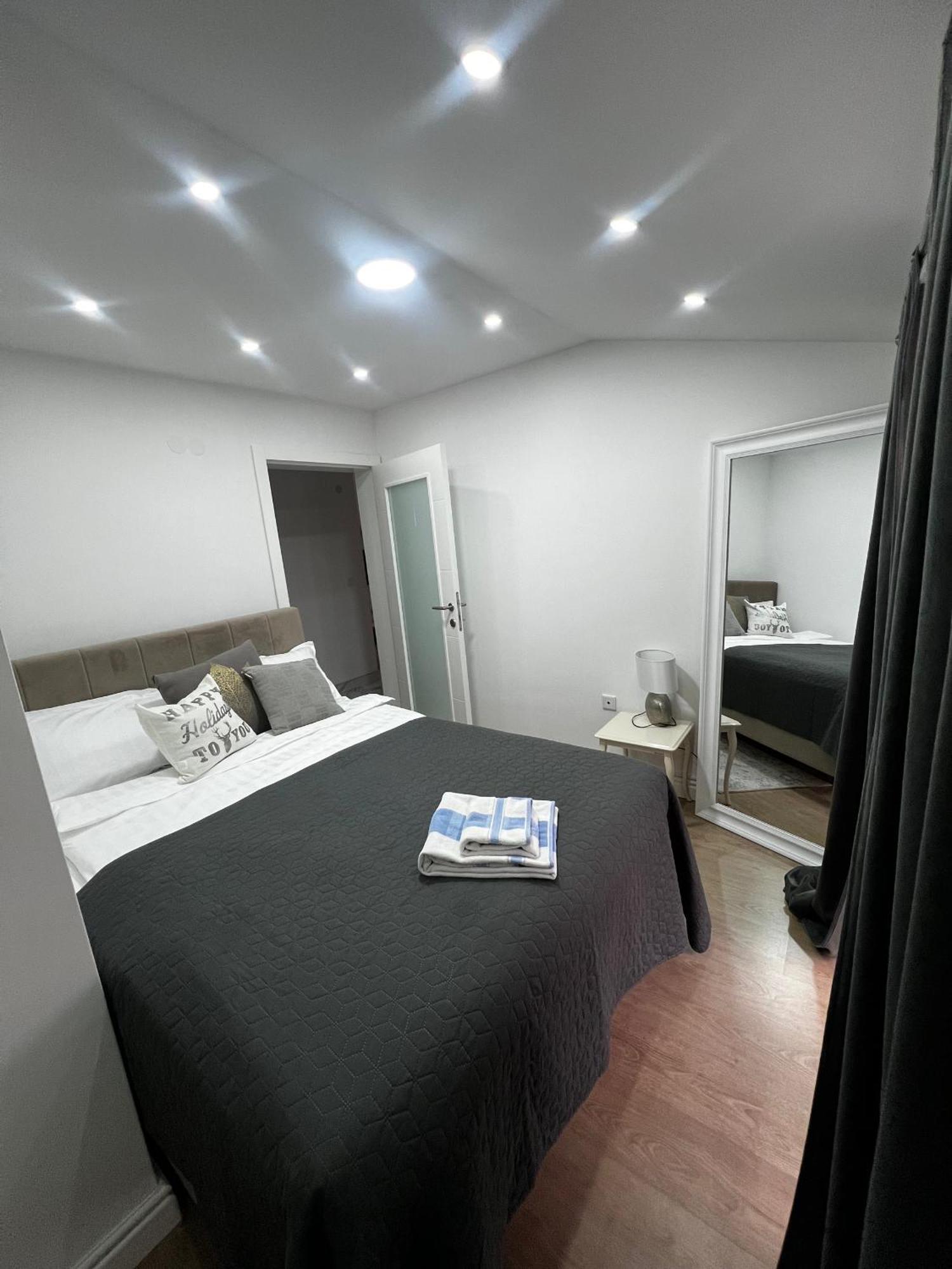 No1 Lux Apartment In Heart Of ซาราเยโว ภายนอก รูปภาพ